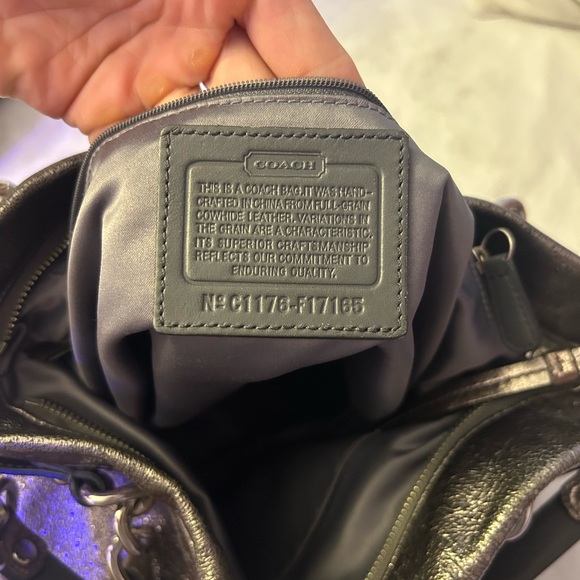 Metallic coach Handbag - Picture 5 of 5